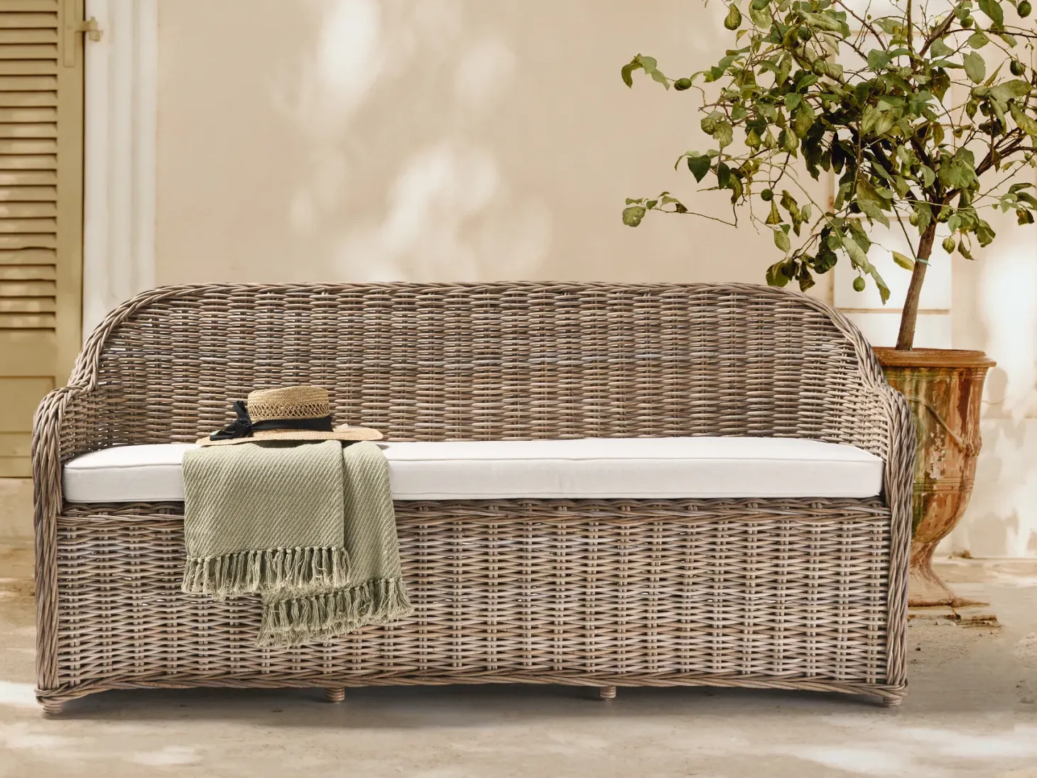 Ławka ogrodowa z poduchą SUSUA 189 cm Rattan Naturalny
