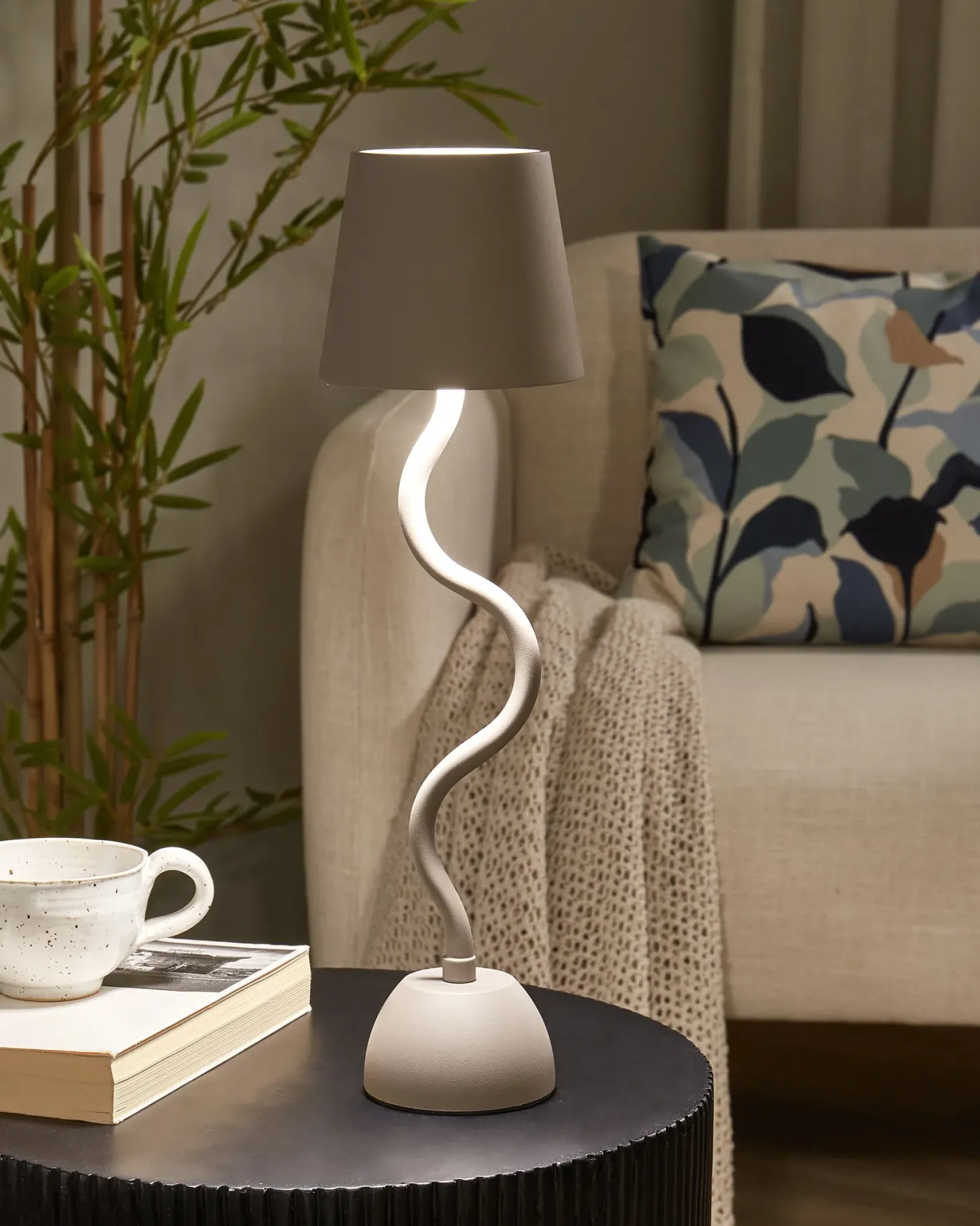 Bezprzewodowa lampa stołowa LED VOUGA Ze ściemniaczem Metal Beżowy