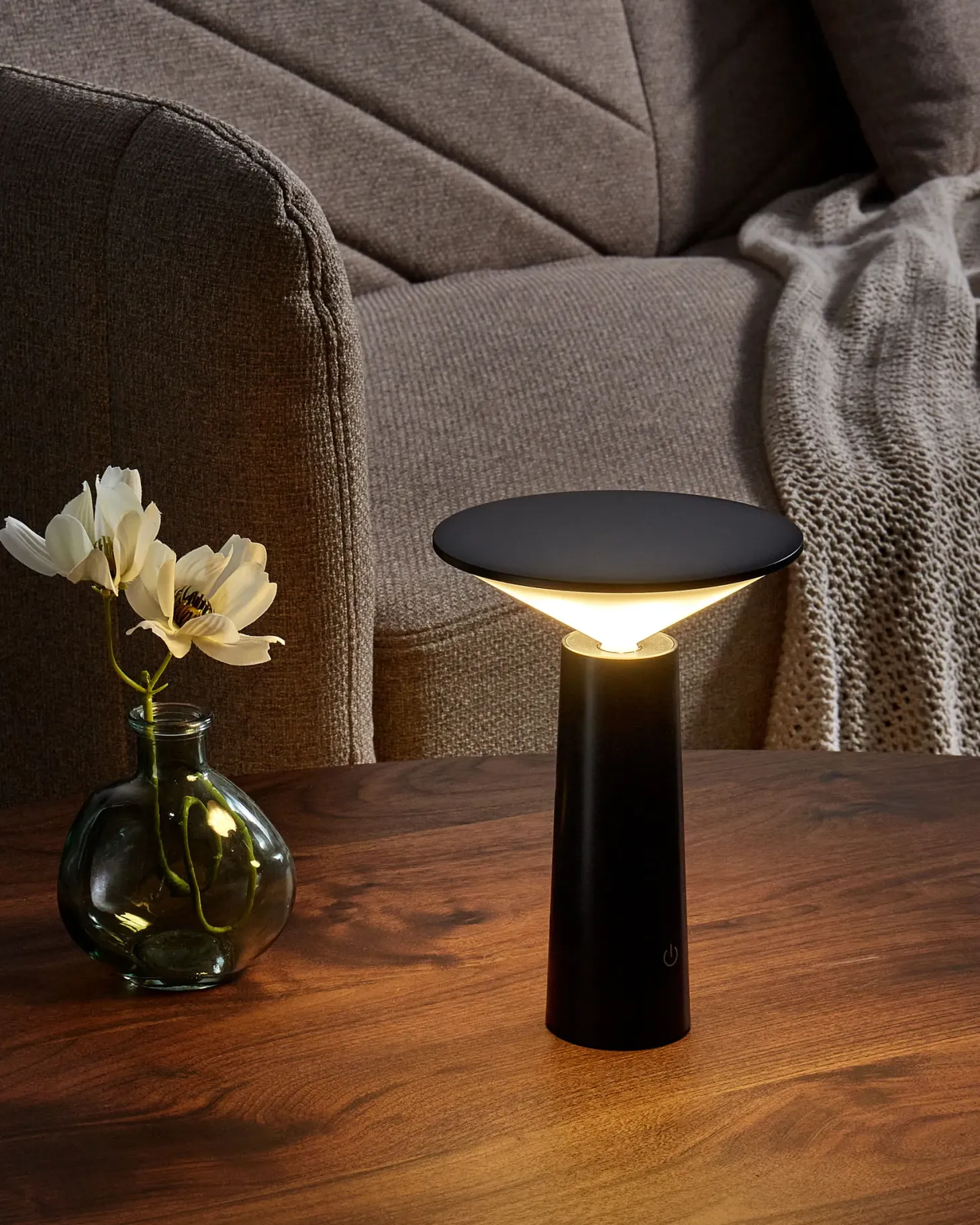 Bezprzewodowa lampa stołowa LED LEVIRA Ze ściemniaczem Metal Czarny