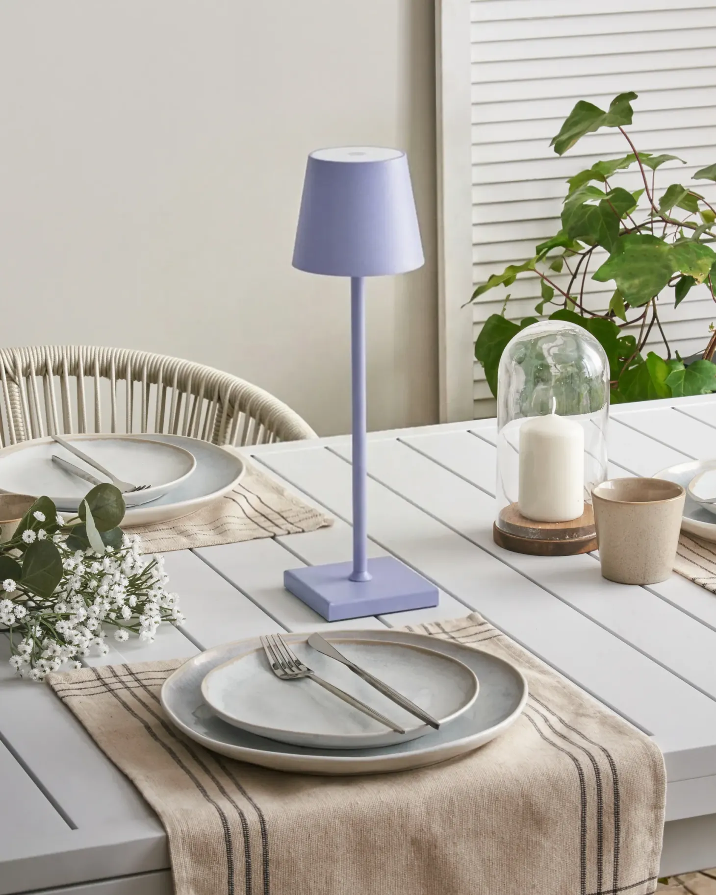 Bezprzewodowa lampa stołowa LED BACEIRO Metal Jasnofioletowy