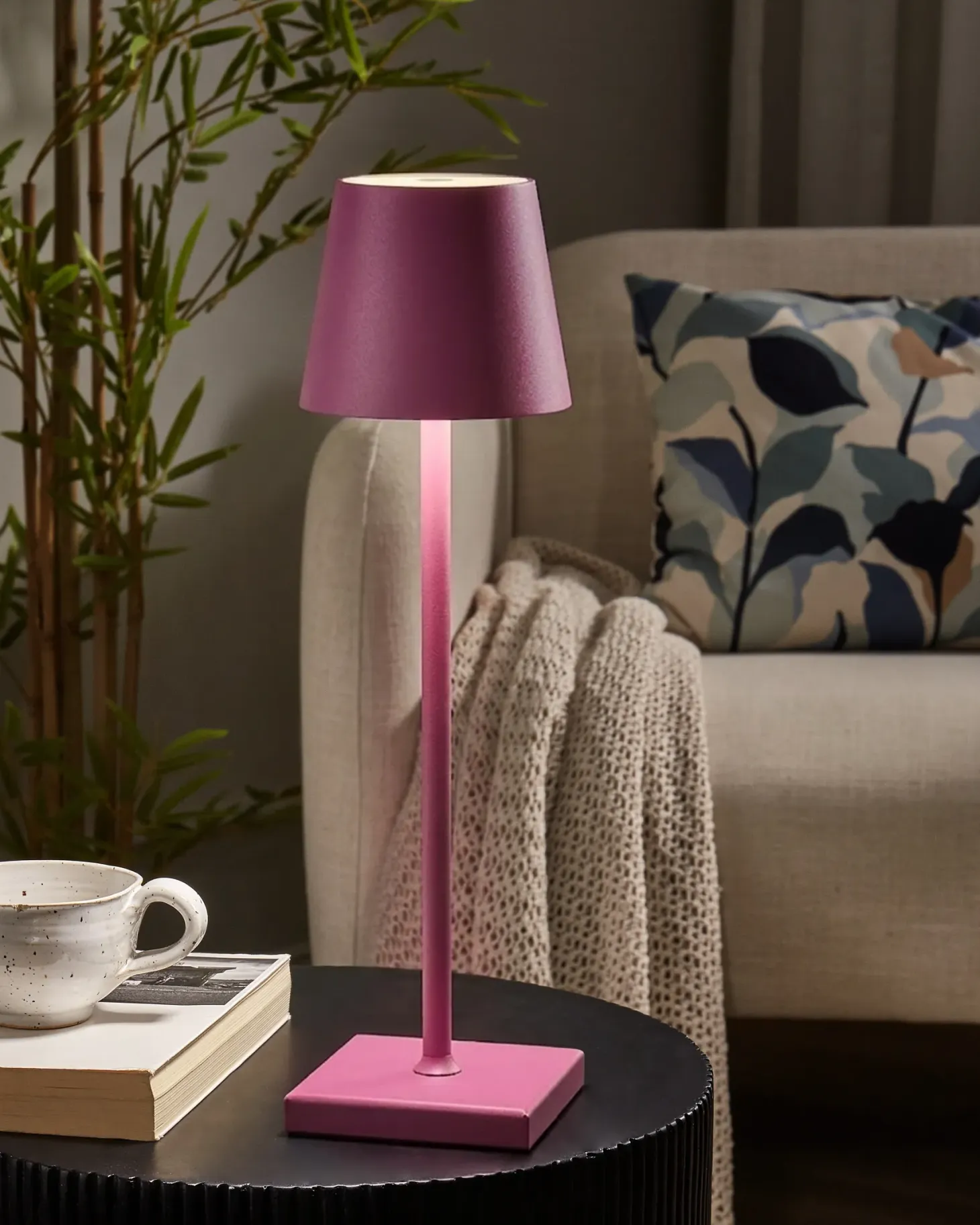 Bezprzewodowa lampa stołowa LED BACEIRO Metal Różowy