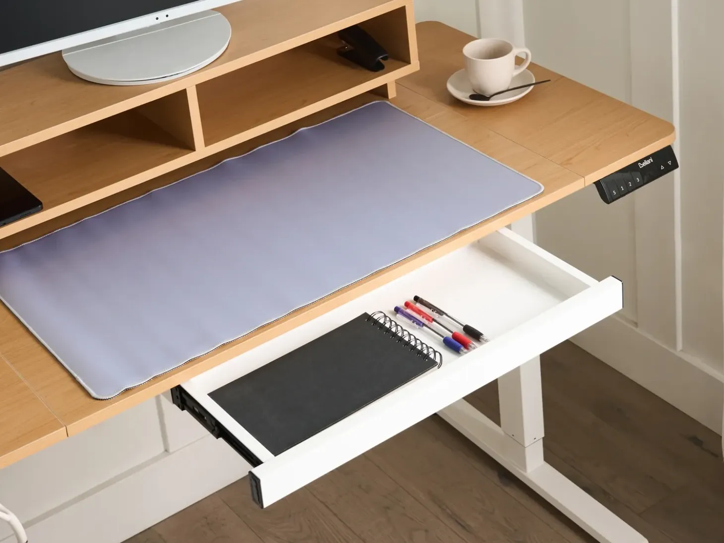 New Biurko regulowane elektrycznie LUCAMA Jasny brąz/ biały 120 cm 60 cm Z portem USB Wszystkie Biurka|Biurka Z Regulacją Wysokości