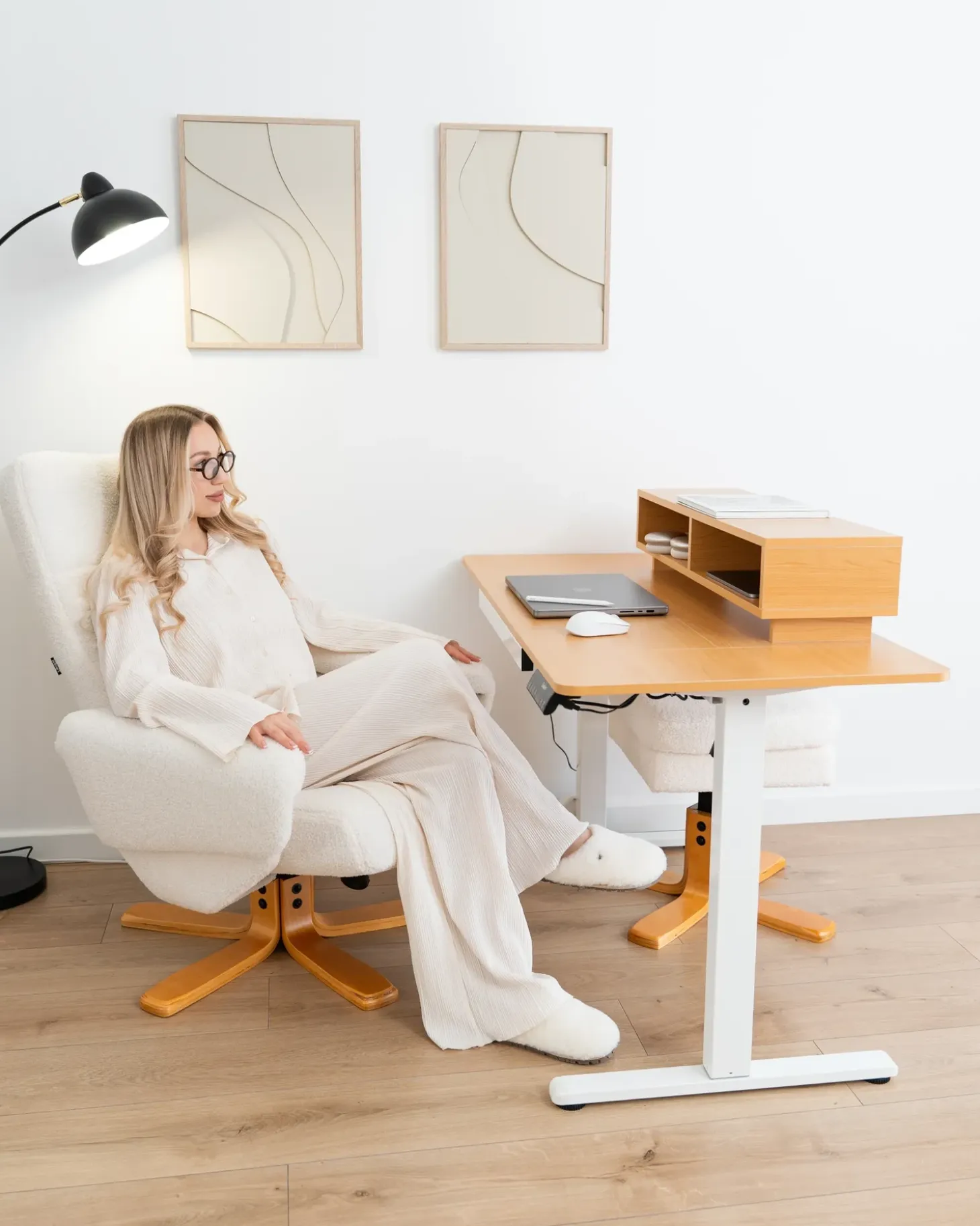 New Biurko regulowane elektrycznie LUCAMA Jasny brąz/ biały 120 cm 60 cm Z portem USB Wszystkie Biurka|Biurka Z Regulacją Wysokości