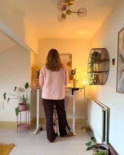 Hot Biurko regulowane elektrycznie WILBANKS Jasny brąz/ biały 120 cm 60 cm Z portem USB Wszystkie Biurka|Biurka Z Regulacją Wysokości