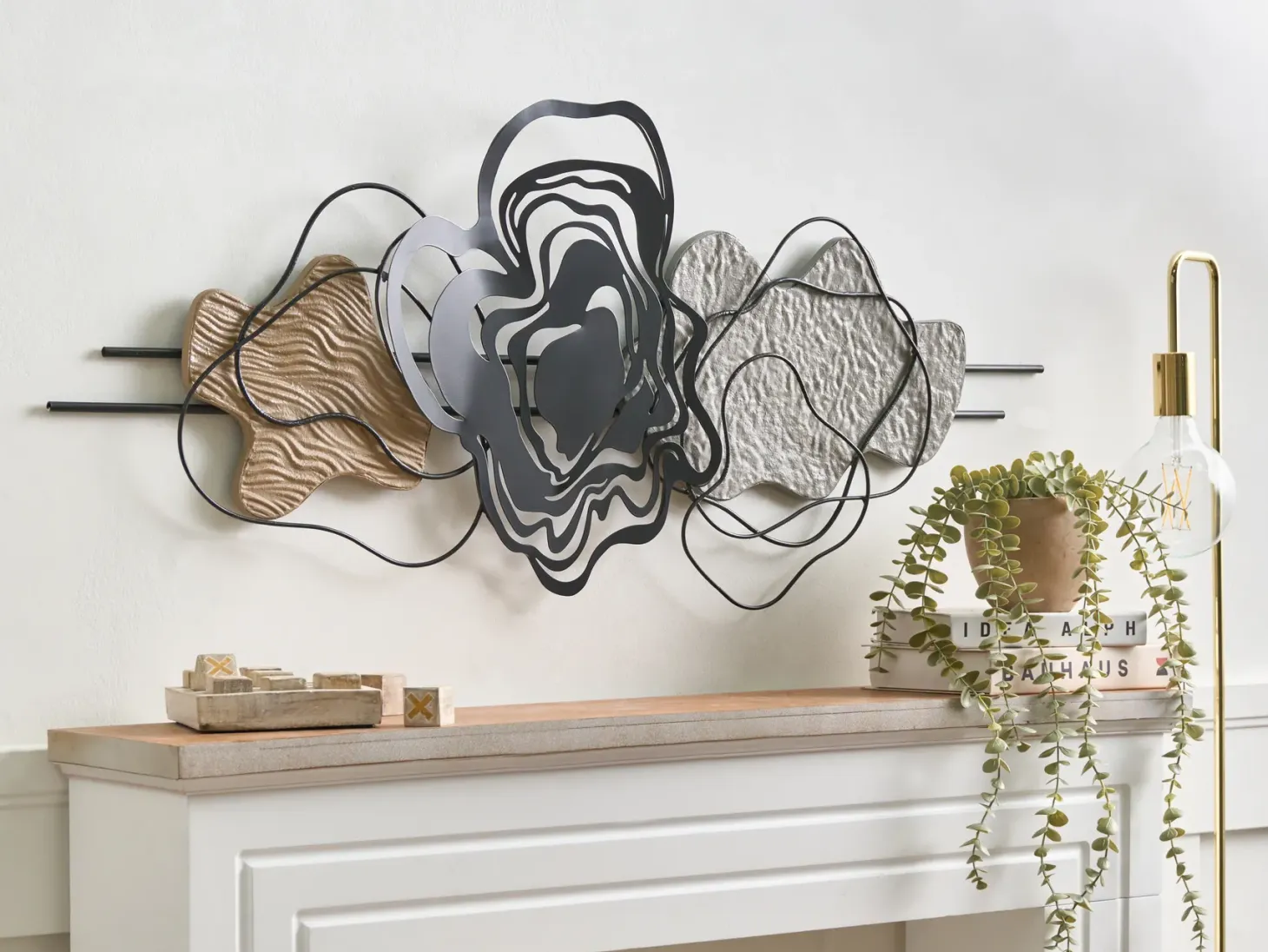 Dekoracja ścienna SALLINS Metal 48 cm Czarny