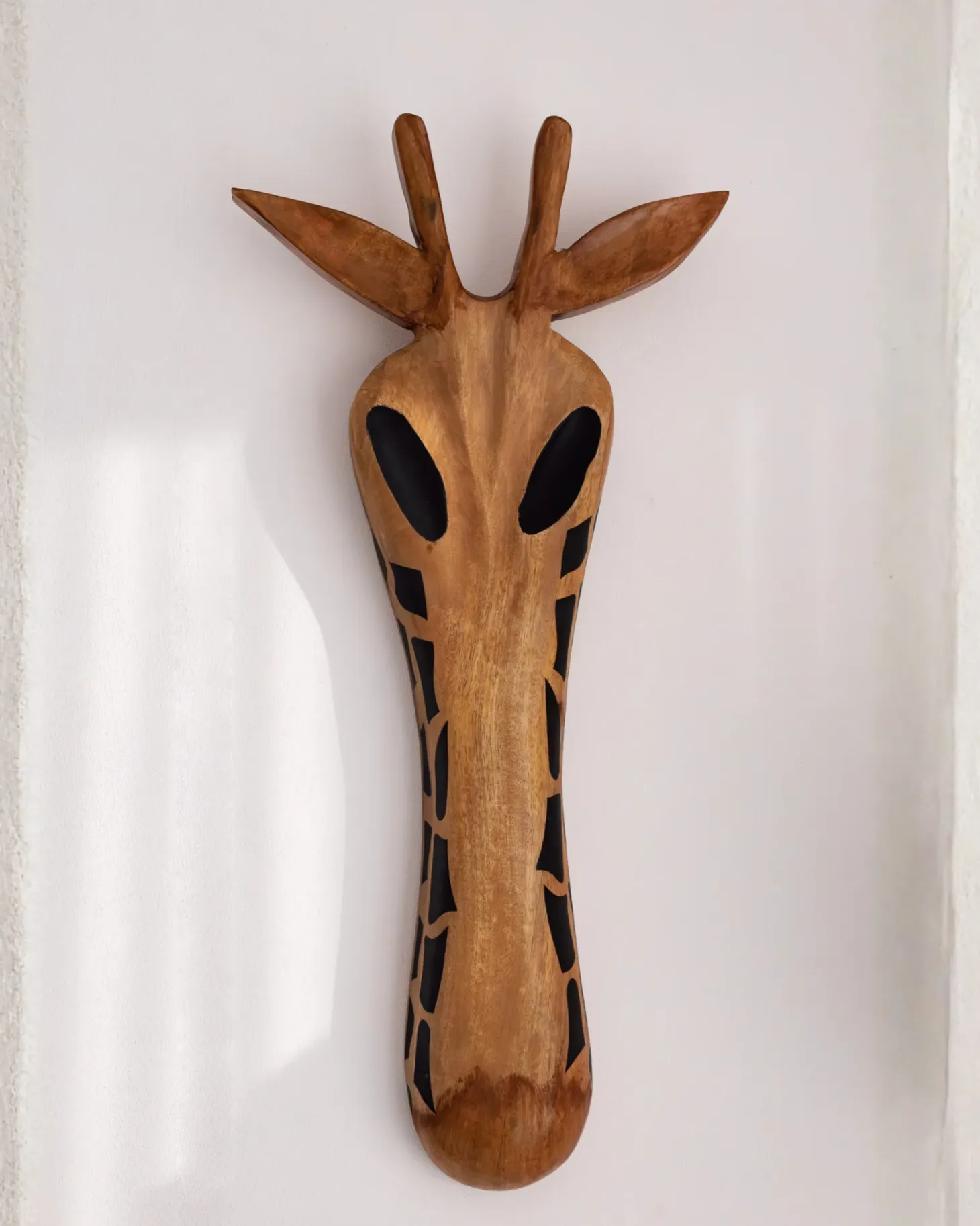 Dekoracja ścienna Żyrafa EKPOMA Drewno mango 68 cm Jasnobrązowy