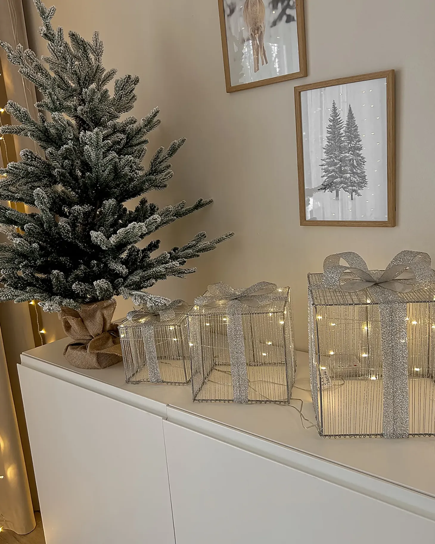 Dekoracja ogrodowa LED ARNES Prezenty świąteczne 25/20/15 cm Srebrny