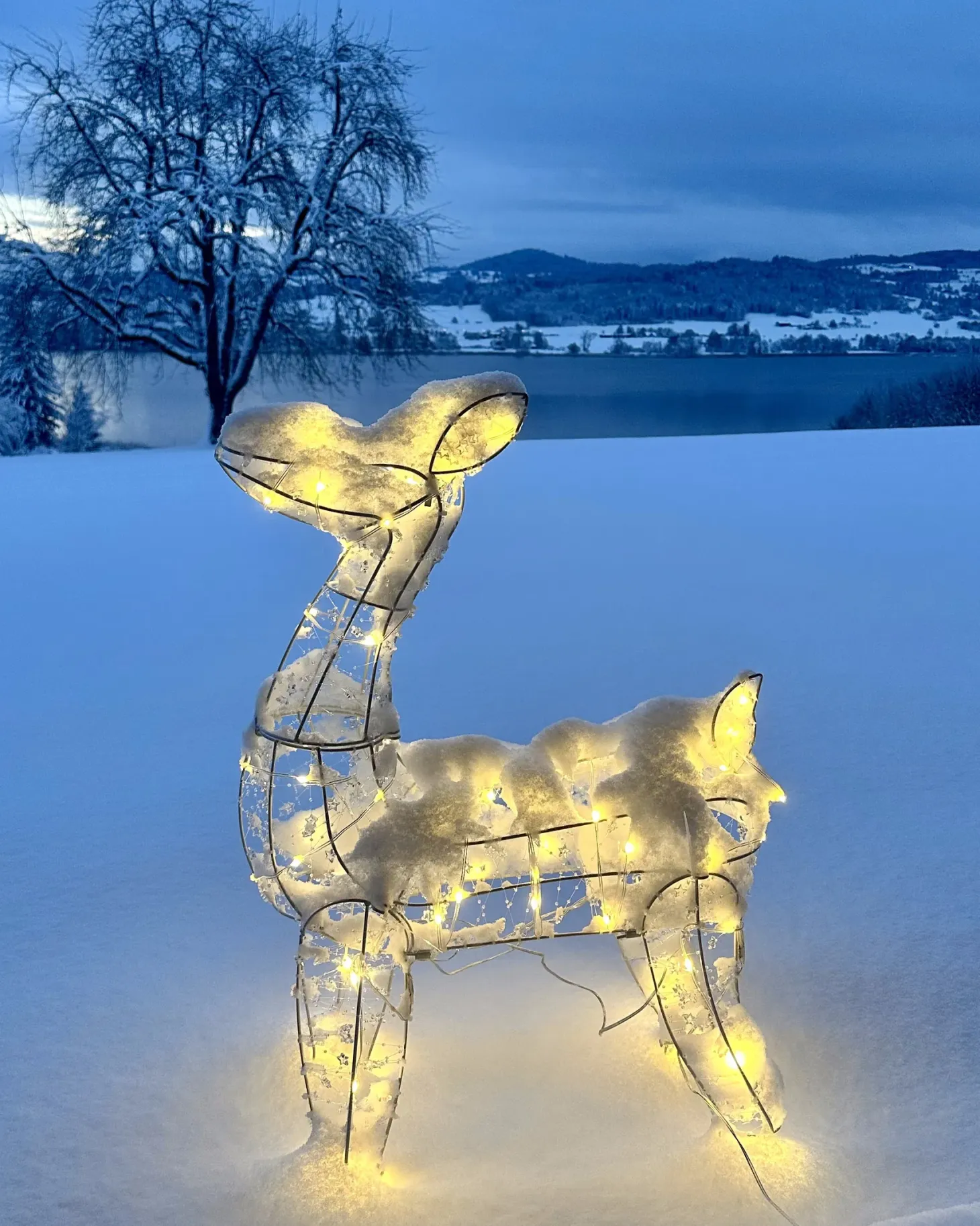 Dekoracja ogrodowa LED HAFNIR Sarna 92 cm Srebrny