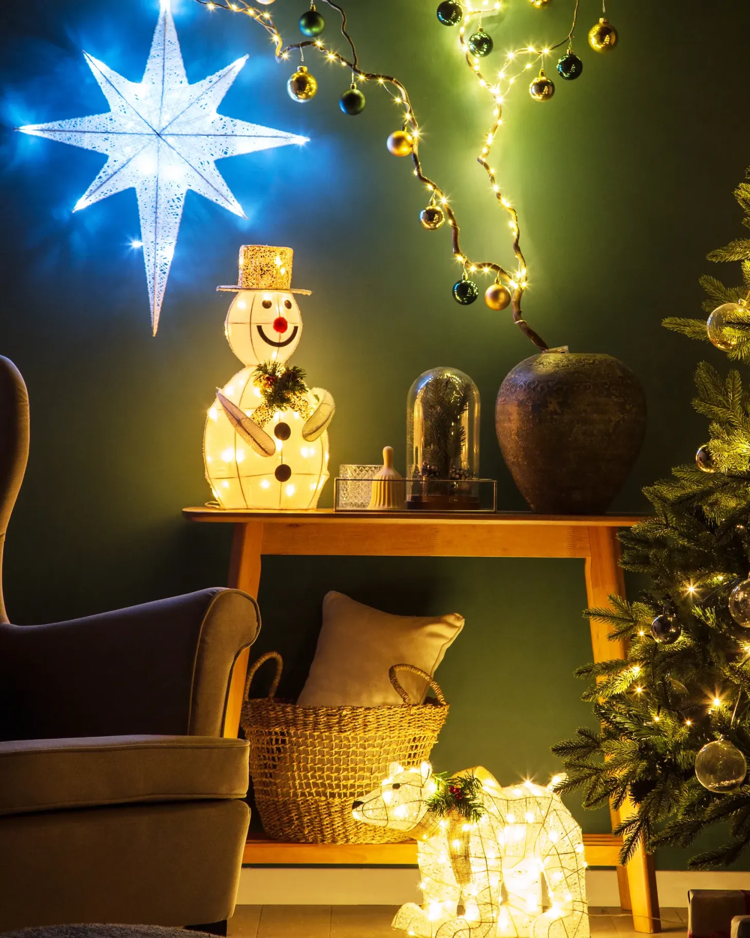 Dekoracja ogrodowa LED SIVULA Niedźwiedź 34 cm Biały