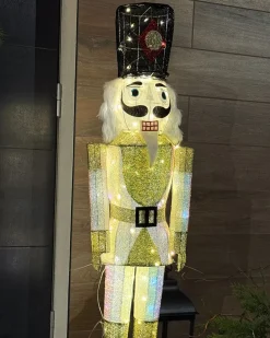 Dekoracja ogrodowa LED STOROVAN Dziadek do orzechów 152 cm Biały/ złoty