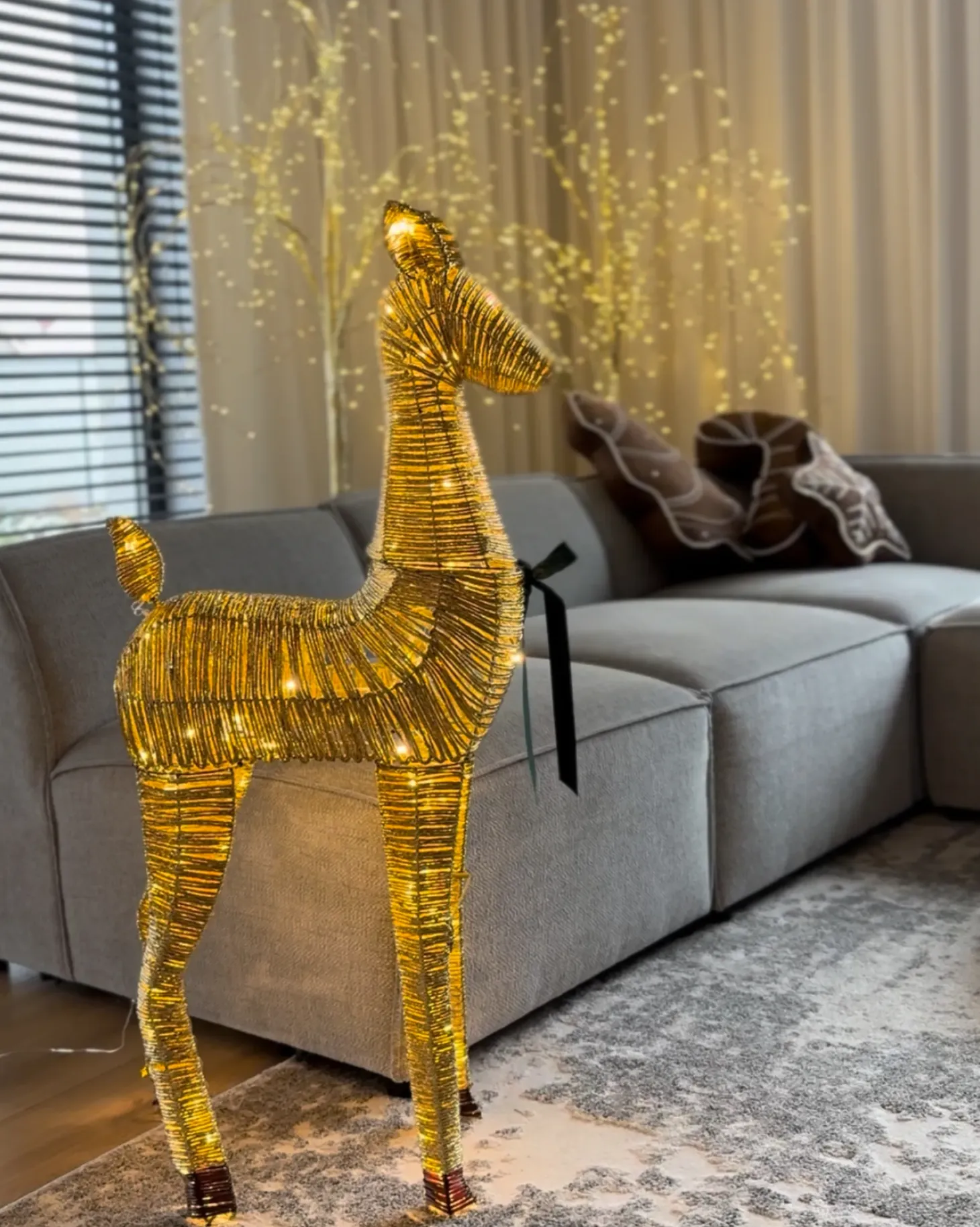 Dekoracja świąteczna LED AKUREYRI Renifer 110 cm Złoty