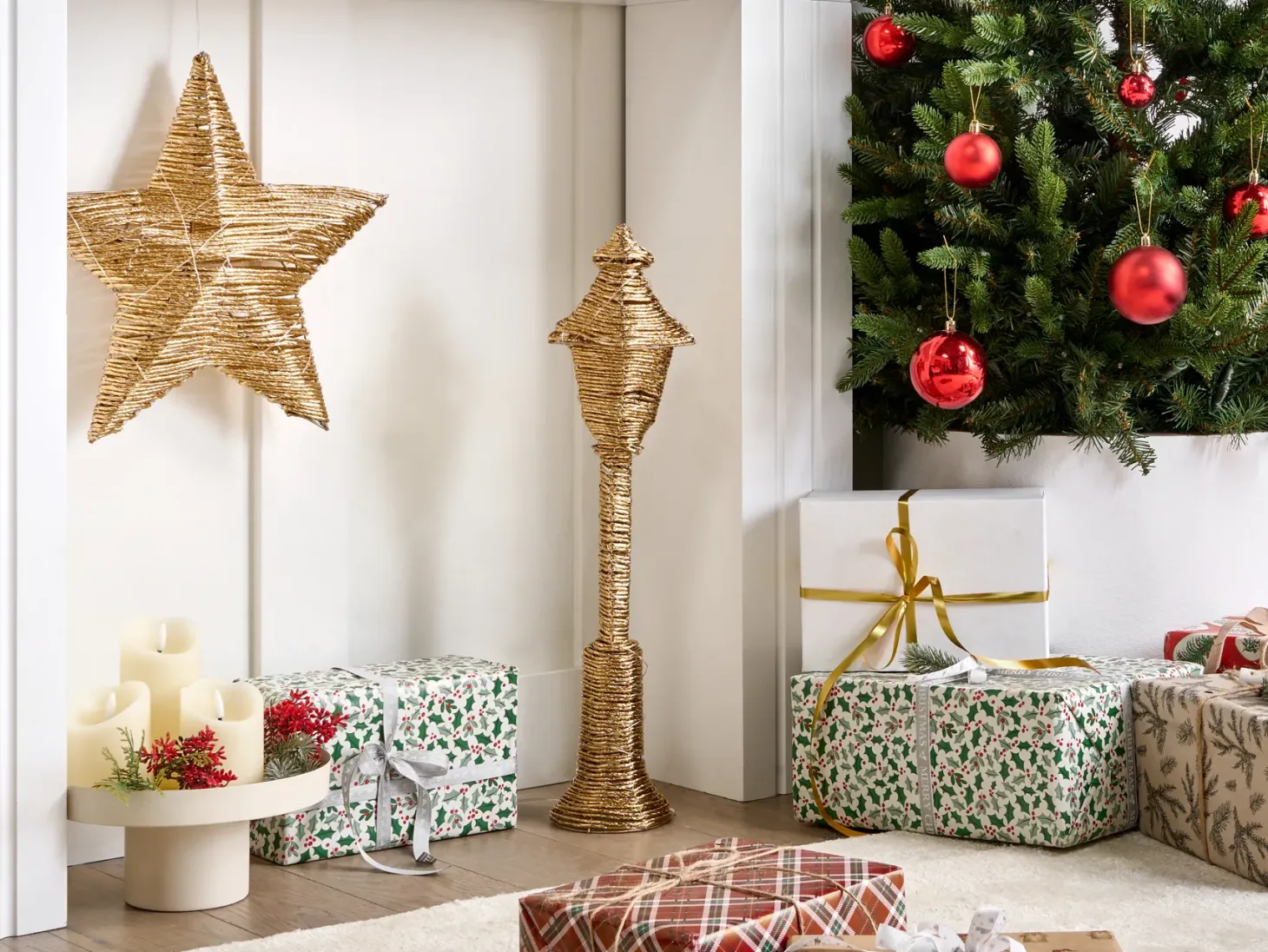 Dekoracja świąteczna LED ALFTANES Latarnia 62 cm Złoty