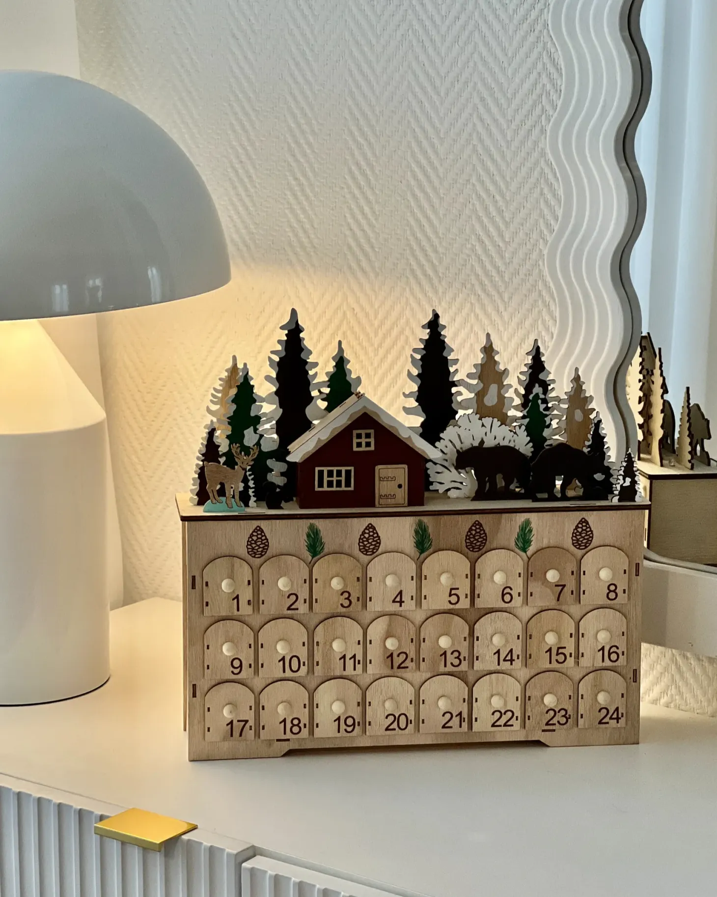 Dekoracja świąteczna LED HELIN Kalendarz adwentowy 33 cm Jasnobrązowy