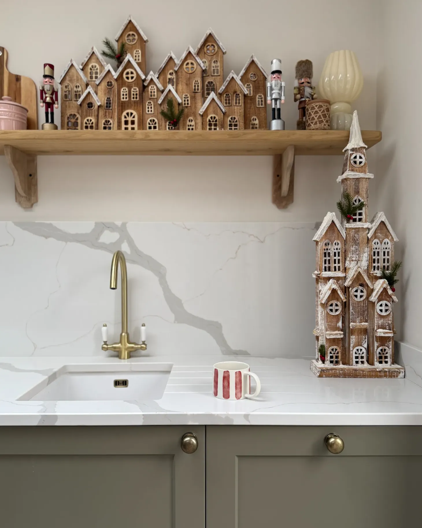 Dekoracja świąteczna LED MALLOS Domek 45 cm Brązowy