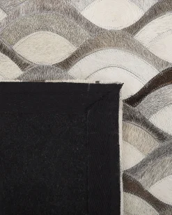 Dywan KIRCA Beżowy 140 x 200 cm Skóra naturalna