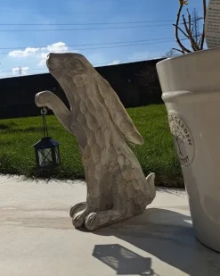 Figurka ogrodowa GERLAND Królik Złamana biel
