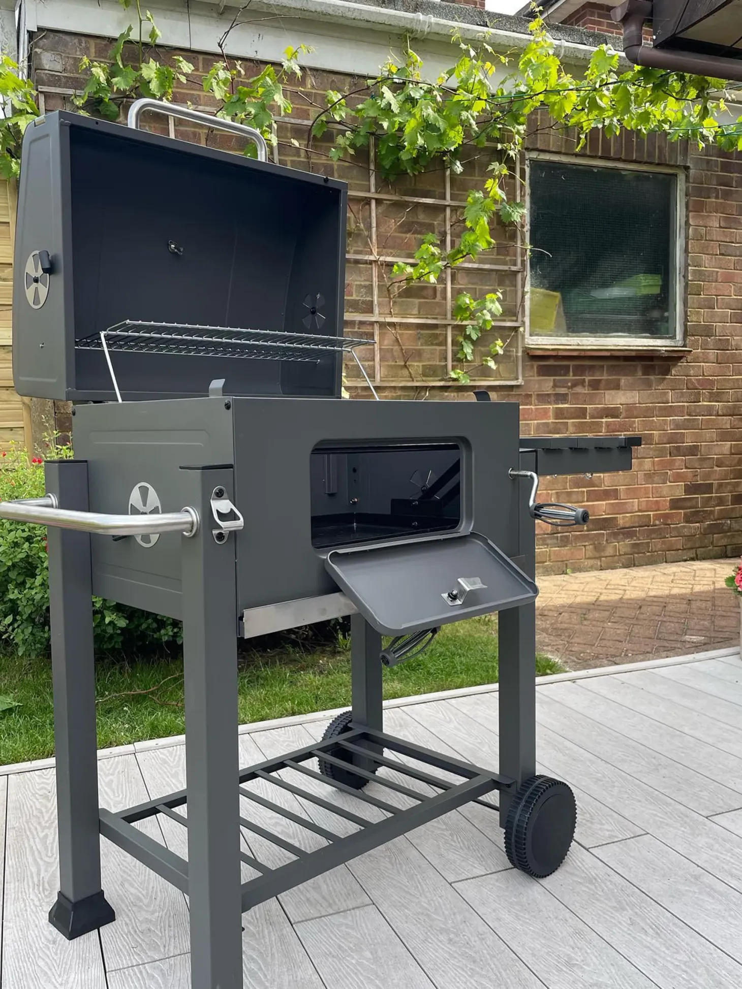 Grill węglowy PAVLOF Metal Czarny