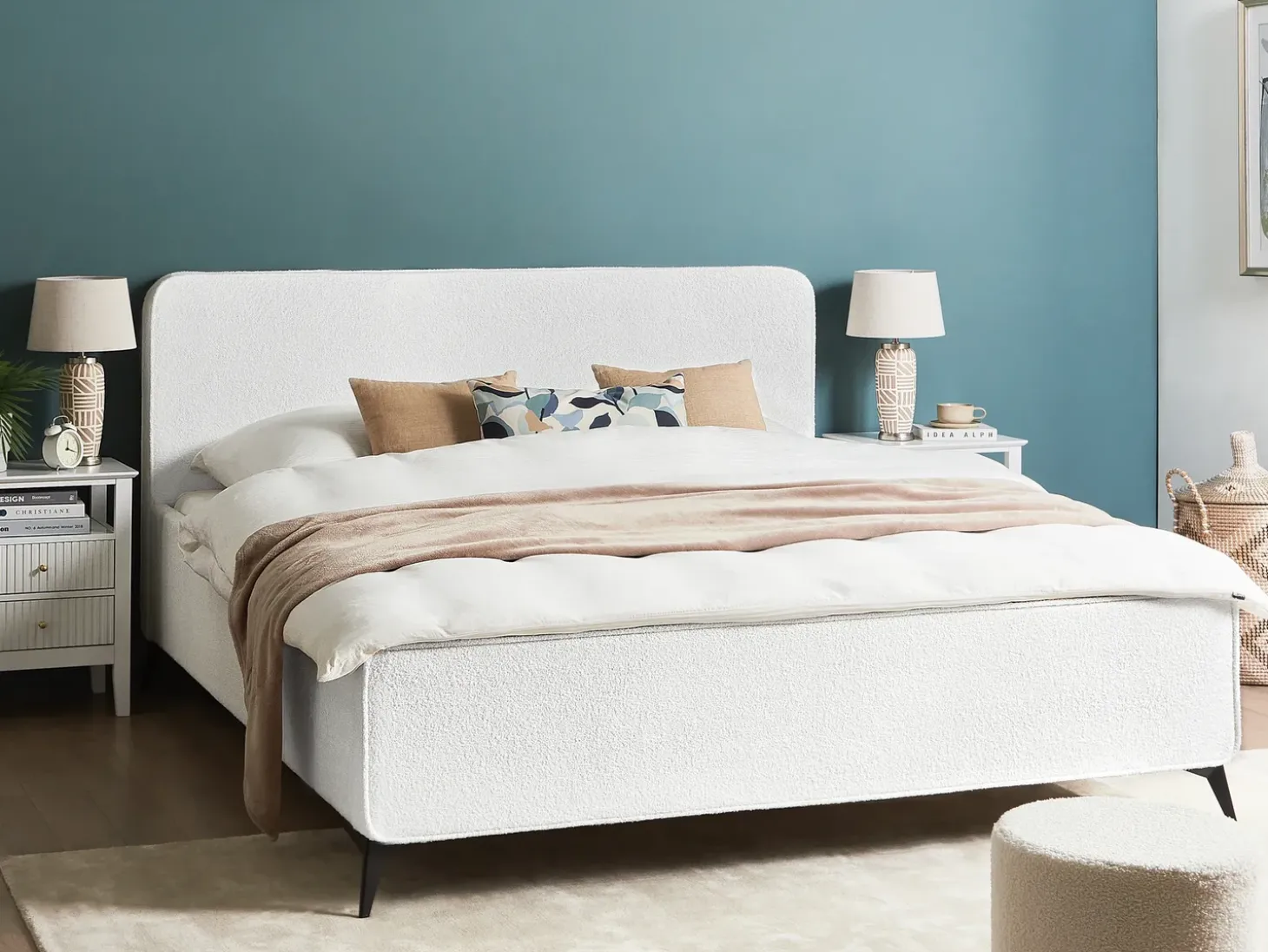 Outlet Łóżko Boucle VALOGNES 180 x 200 cm Złamana biel Łóżka Tapicerowane|Łóżka Podwójne