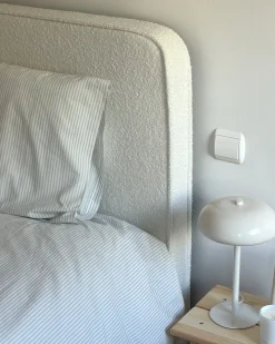 Outlet Łóżko Boucle VALOGNES 180 x 200 cm Złamana biel Łóżka Tapicerowane|Łóżka Podwójne