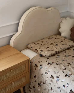Best Łóżko dziecięce Chmurka Welur BELLEVUE 90 x 200 cm Jasnobeżowy Dzieci Wszystkie Meble I Akcesoria Dziecięce|Łóżka Tapicerowane