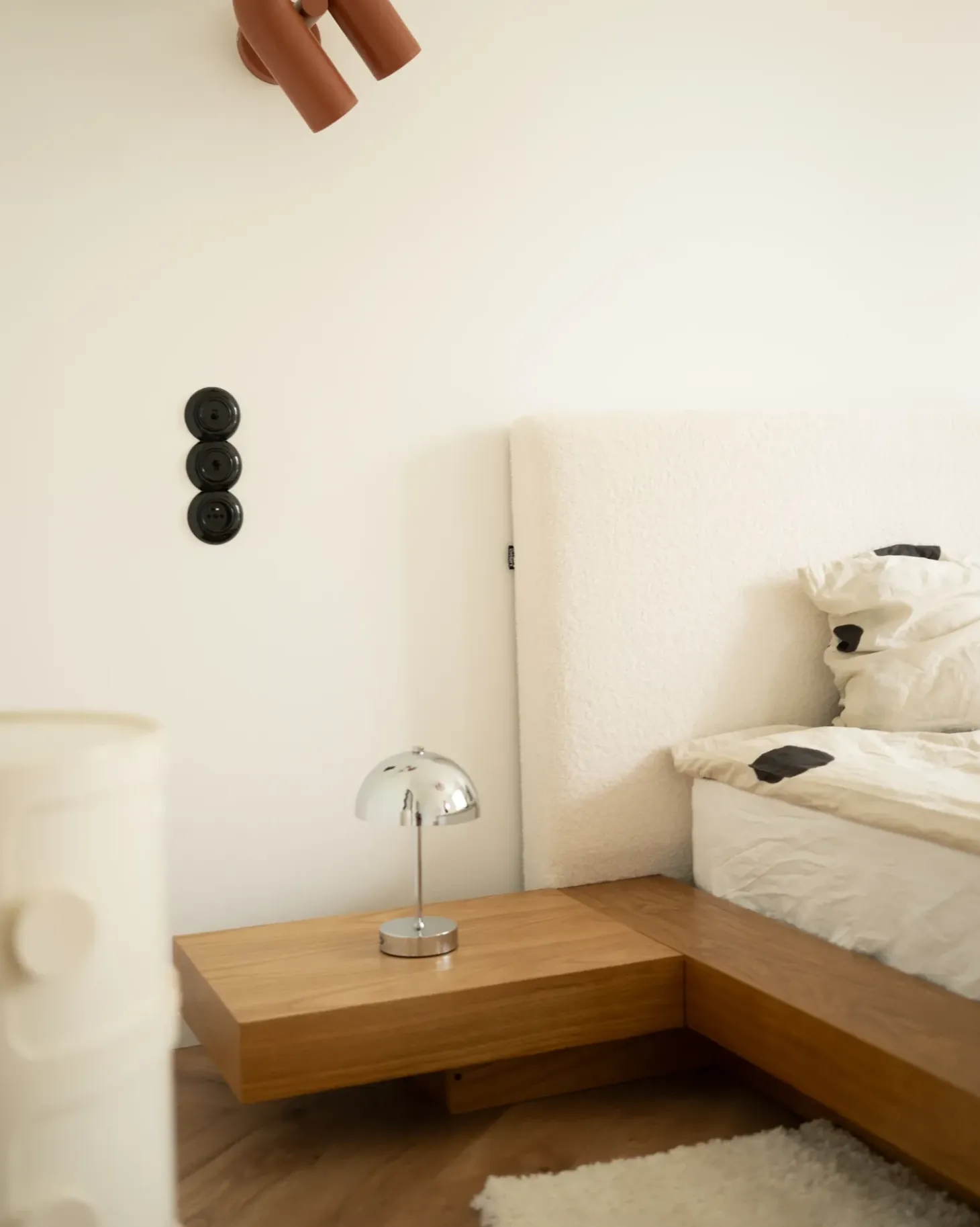 New Boucle ZEN 180 x 200 cm LED Jesion naturalny Łóżka Podwójne|Wszystkie Łóżka