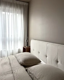 Len syntetyczny LESTRE 180 x 200 cm Złamana biel Łóżka Tapicerowane|Łóżka Podwójne