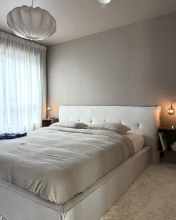 Len syntetyczny LESTRE 180 x 200 cm Złamana biel Łóżka Tapicerowane|Łóżka Podwójne