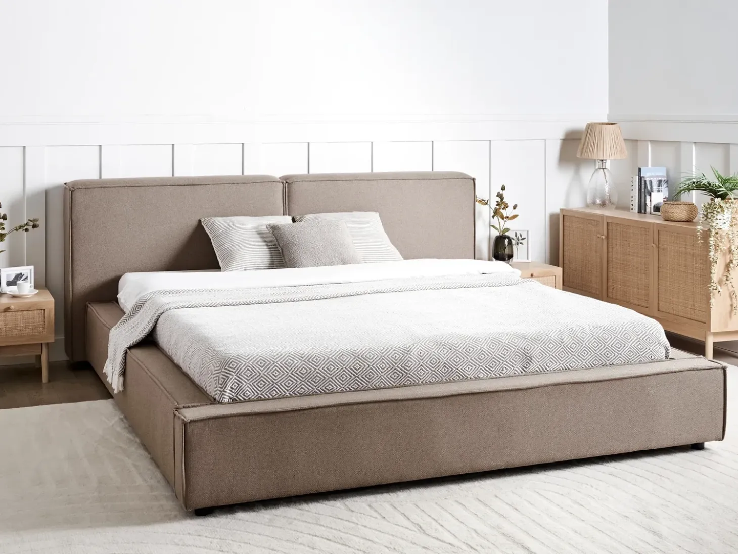 Outlet LINARDS 180 x 200 cm Beżowoszary Łóżka Tapicerowane|Łóżka Podwójne