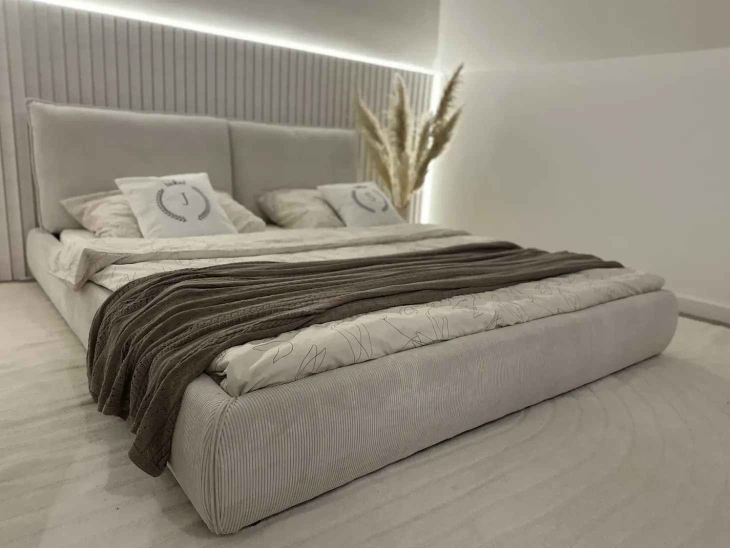 Best Sztruks VINAY 180 x 200 cm Jasno Łóżka Tapicerowane|Łóżka Podwójne
