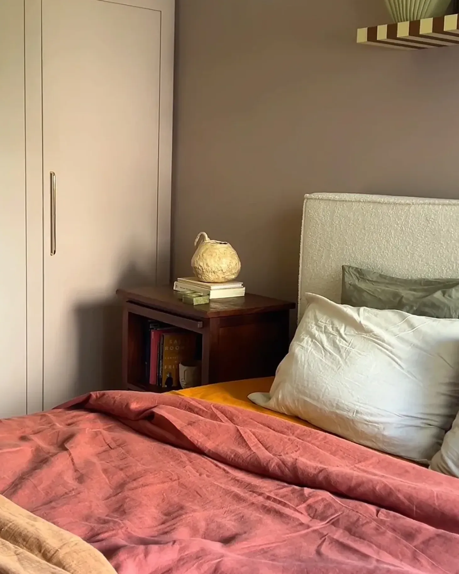 Clearance Łóżko z pojemnikiem MOISSAC Boucle Złamana biel 160 x 200 cm Łóżka Tapicerowane|Łóżka Podwójne