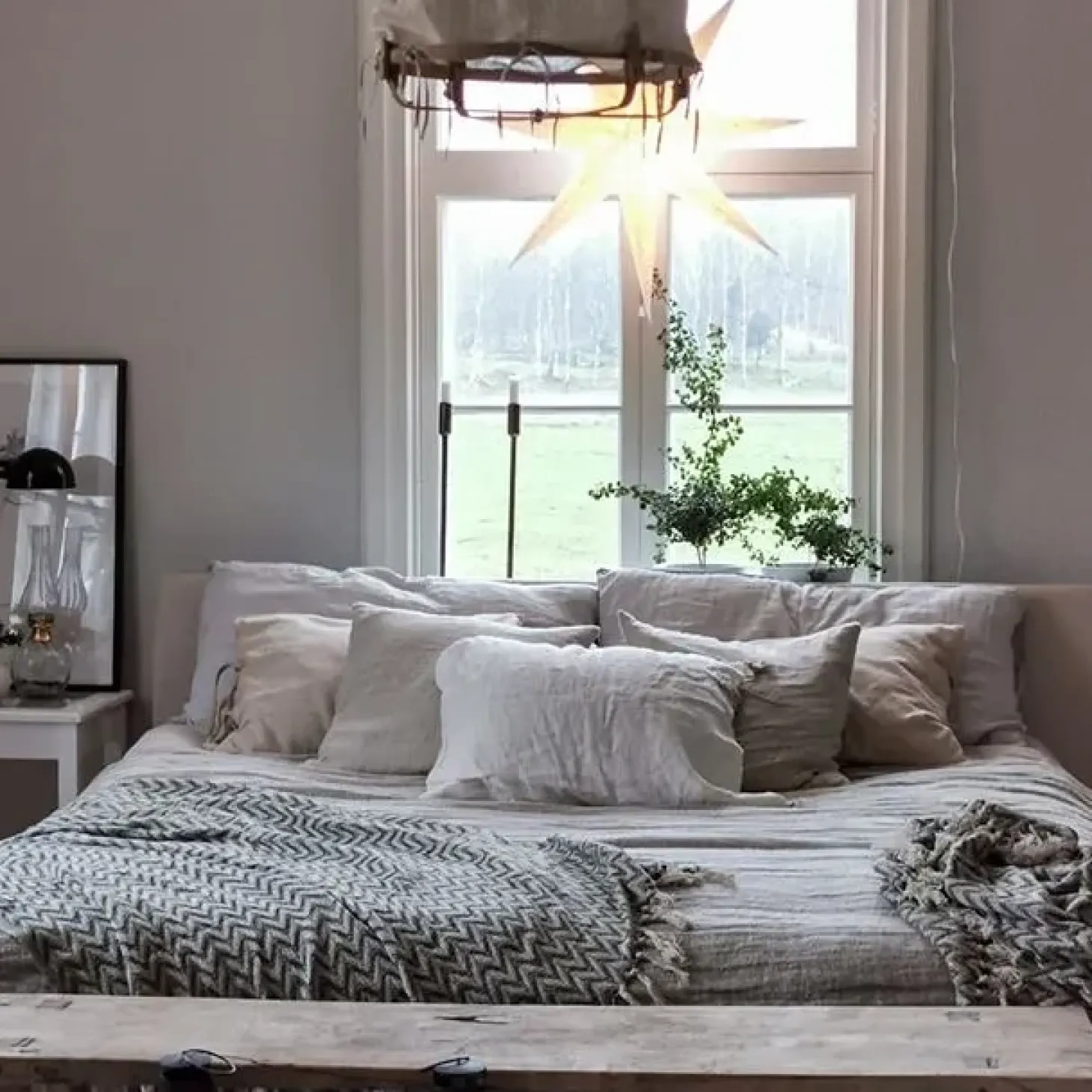 Outlet Łóżko z pojemnikiem ORBEY Jasno 180 x 200 cm Łóżka Tapicerowane|Łóżka Podwójne