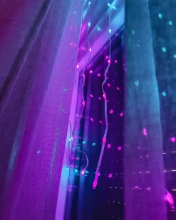 Kurtyna świetlna Smart LED Sterowane aplikacją KULUSUK 150 x 320 cm Kolorowy
