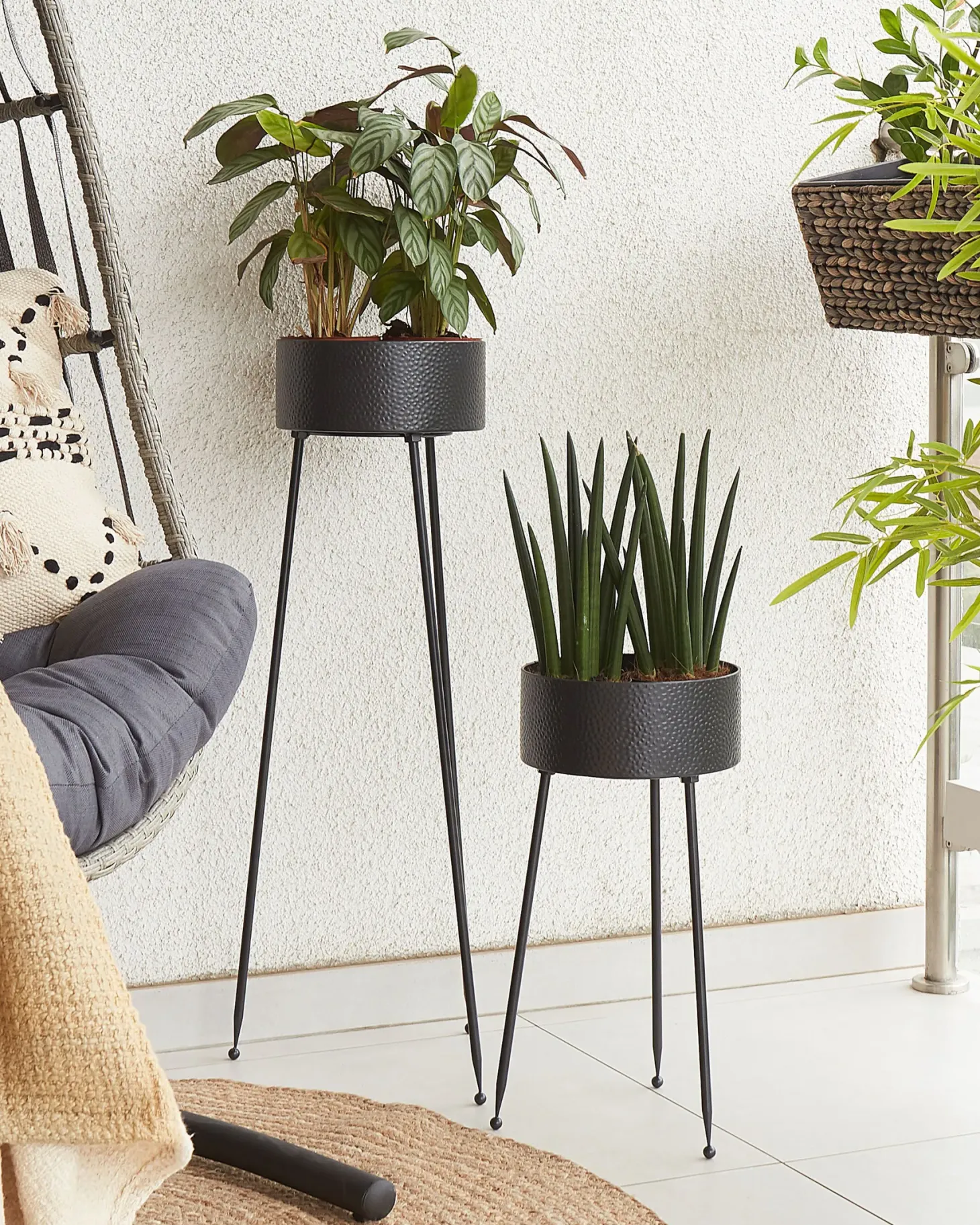 Kwietnik LEIKA 29 cm Czarny Metal