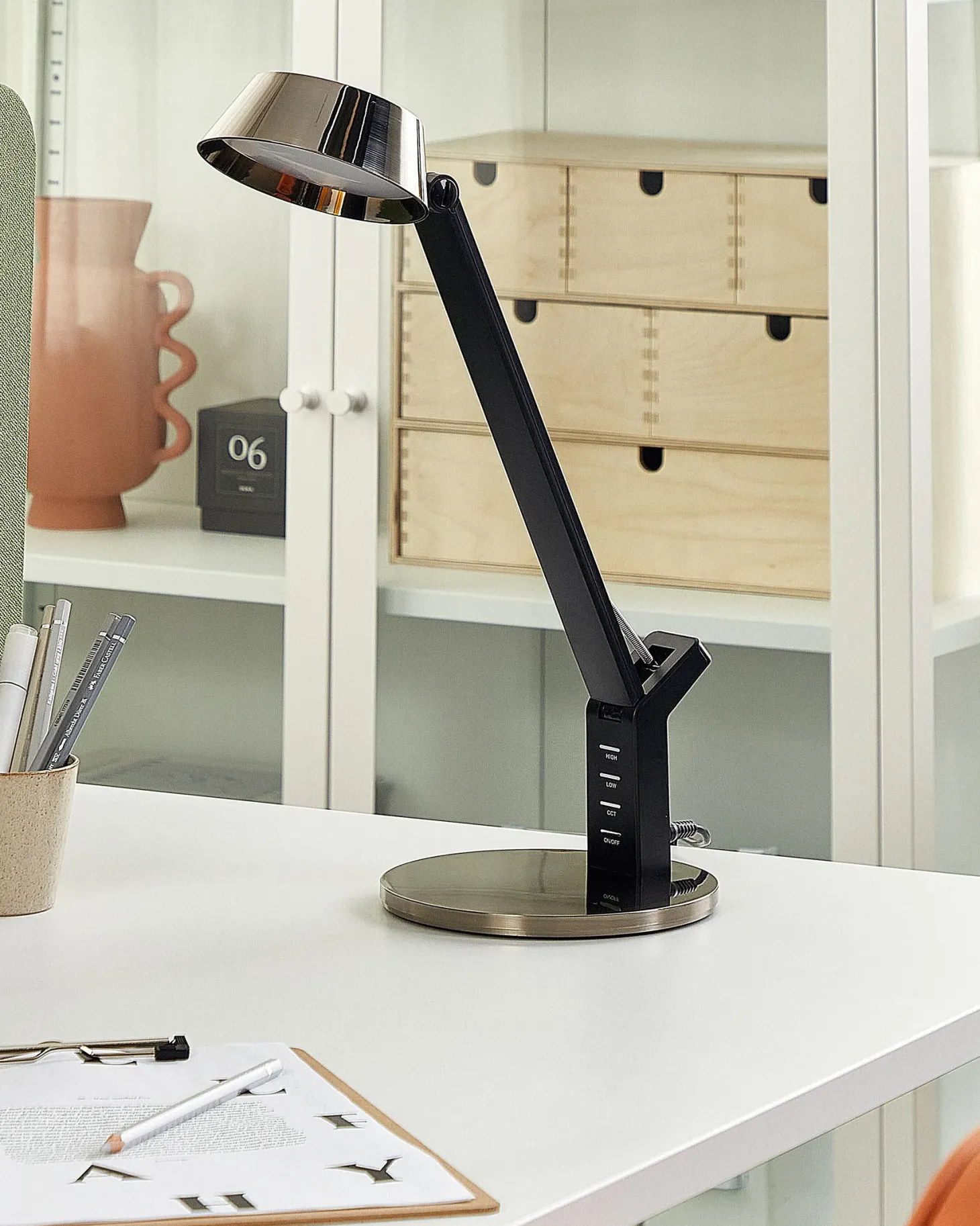Lampa biurkowa LED CHAMAELEON Z portem USB Metal Mosiężny
