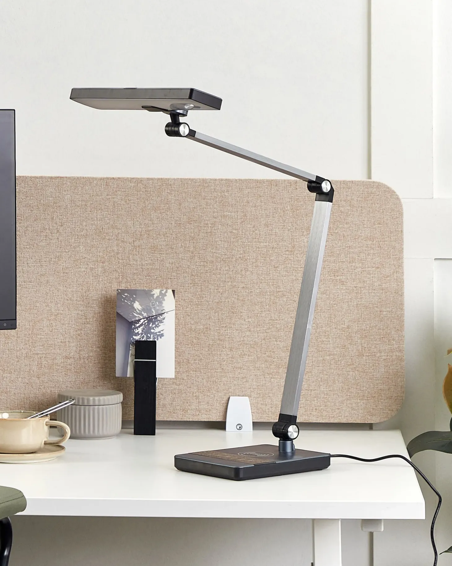 Lampa biurkowa LED LACERTA Z ładowarką indukcyjną Metal Czarny