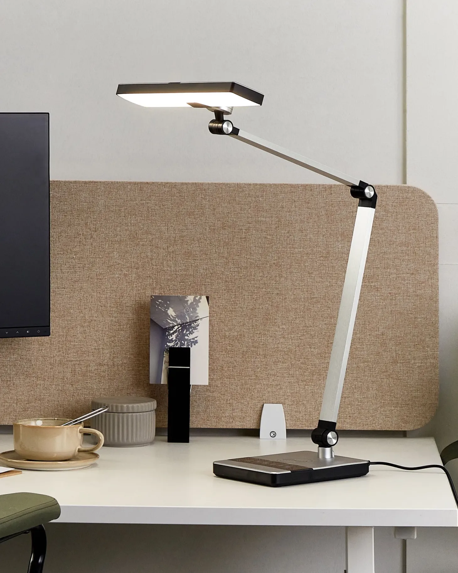 Lampa biurkowa LED LACERTA Z ładowarką indukcyjną Metal Srebrny