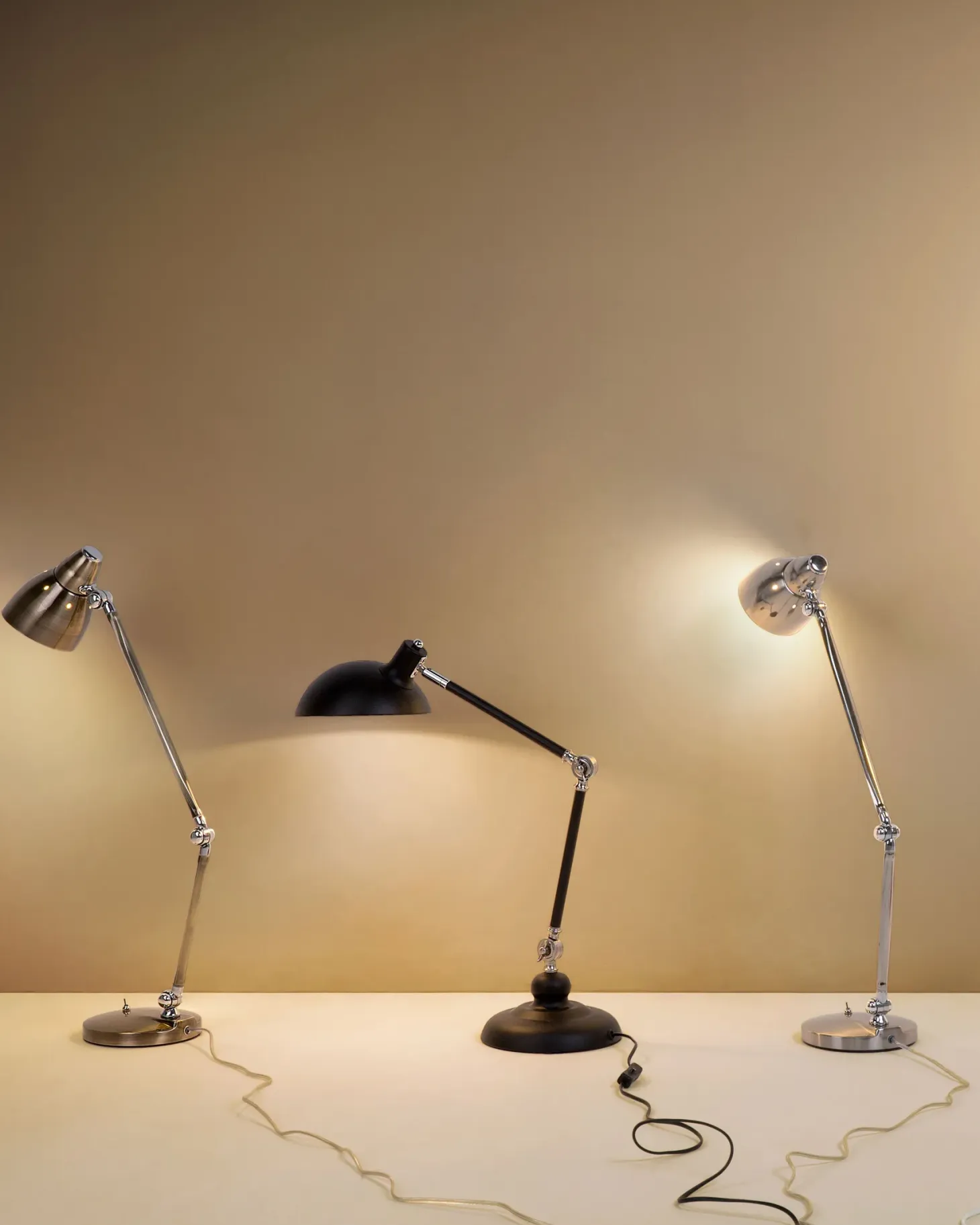Lampa biurkowa MERAMEC Regulowana Metal Czarny