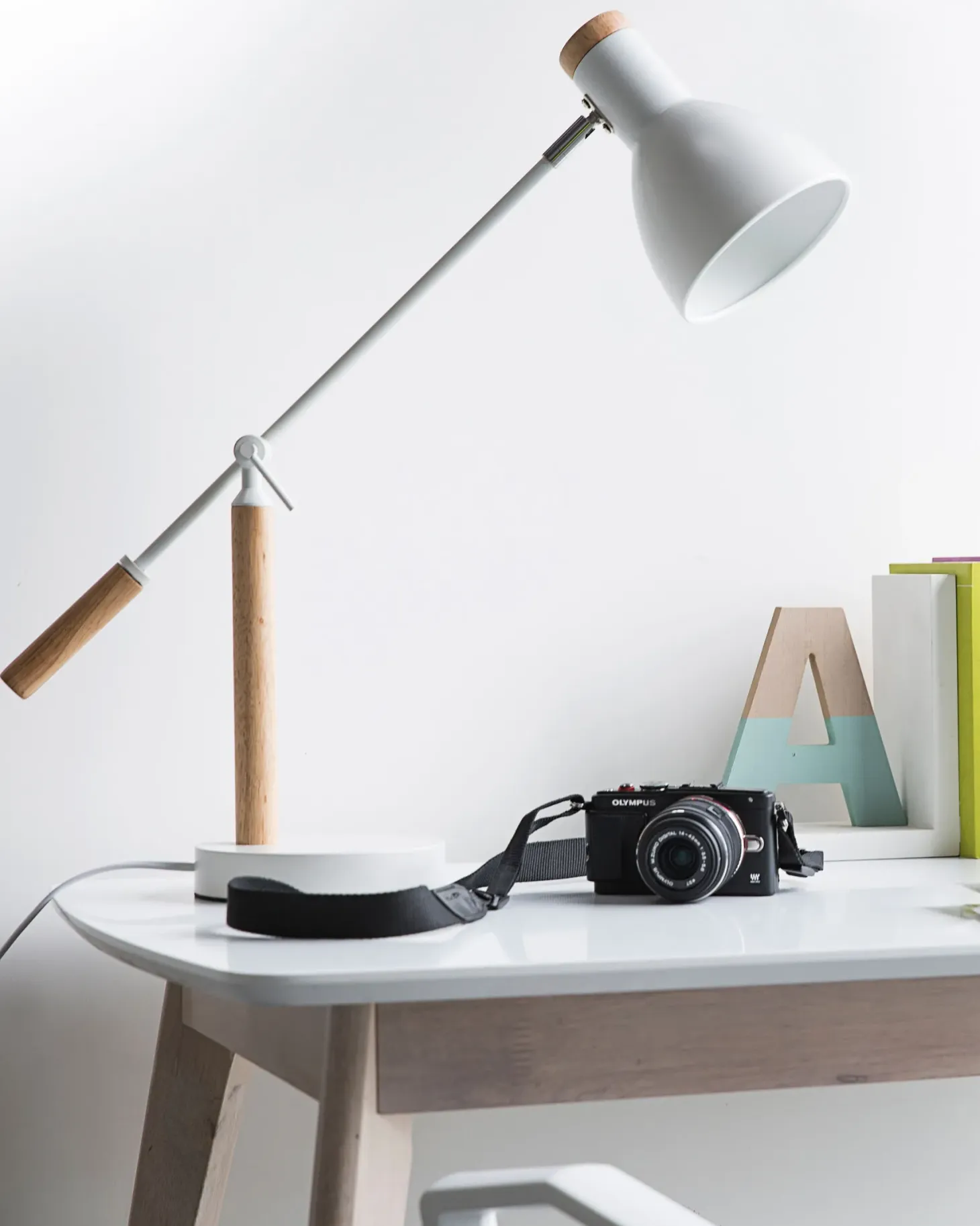 Lampa biurkowa PECKOS Regulowana Metal Biały