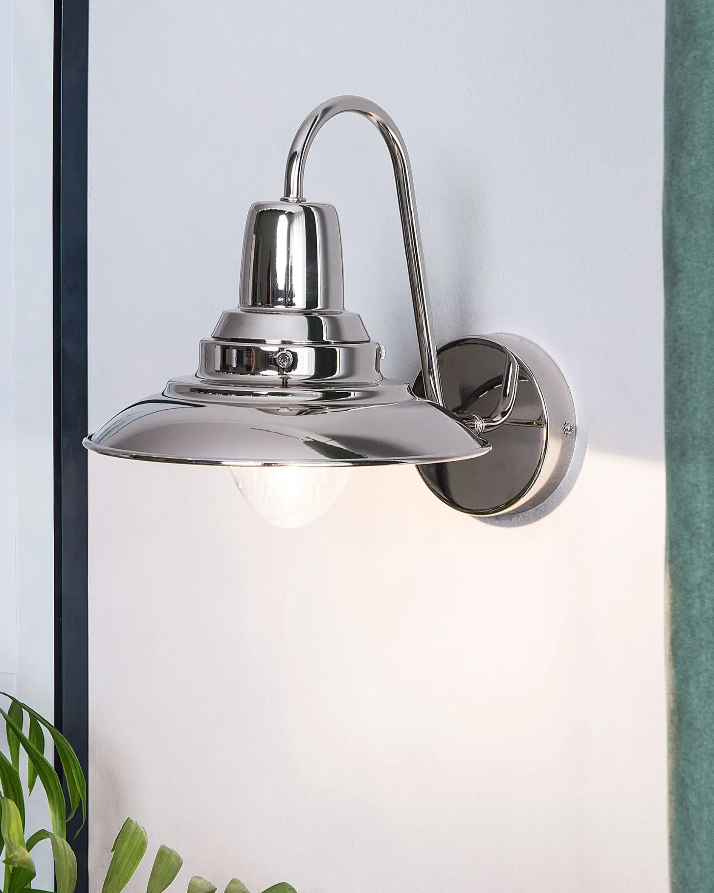 Lampa ścienna LUZA Srebrny Metal
