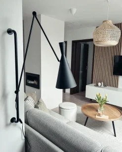 Lampa ścienna MARISA Czarny Metal Regulowana