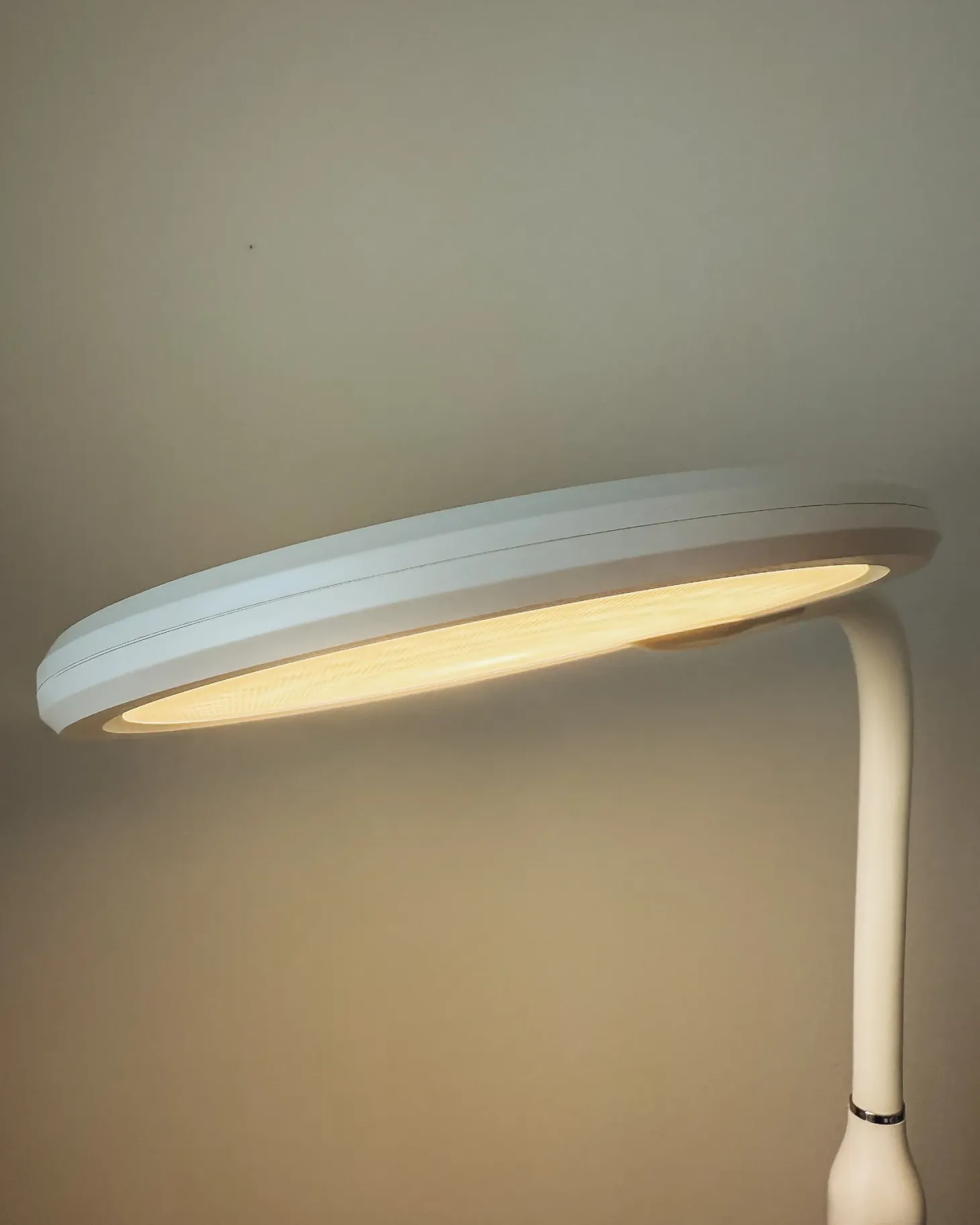 Lampa podłogowa LED CASSIOPEIA Ze ściemniaczem Metal Biały