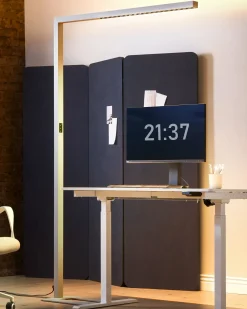Lampa podłogowa LED MENSA Z czujnikiem ruchu Metal Srebrny
