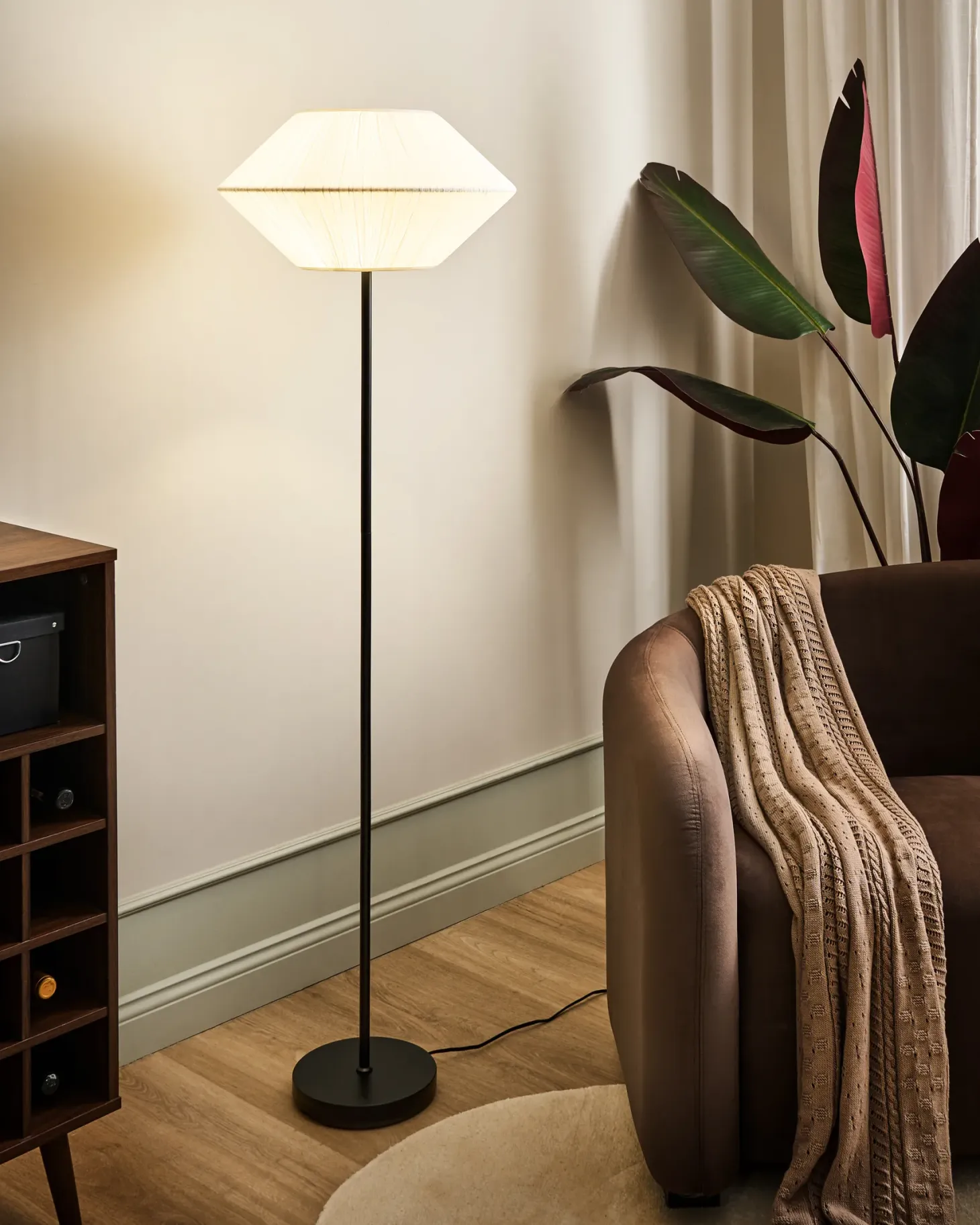 Lampa podłogowa MAKETSI Metal Czarny