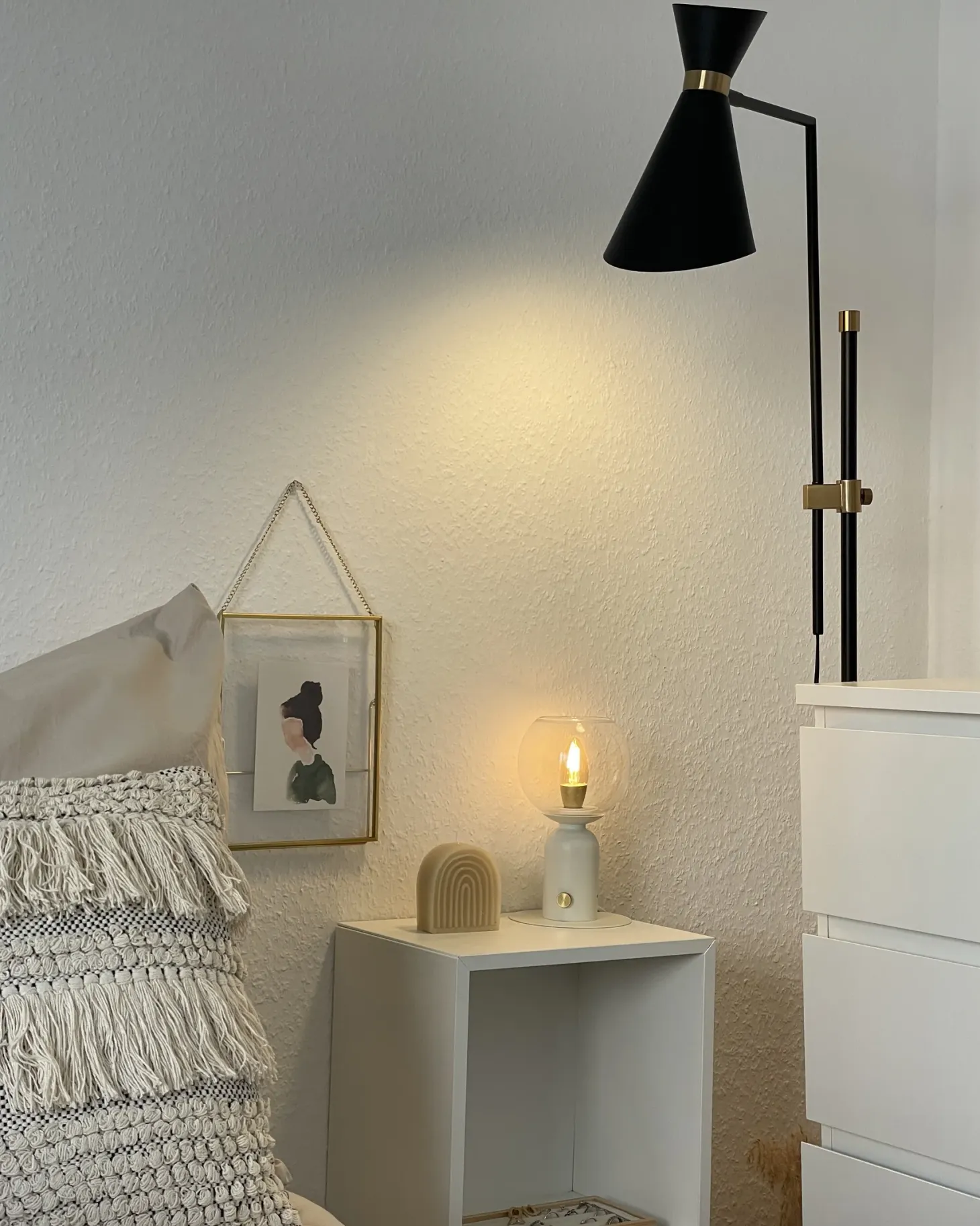 Lampa podłogowa MELAWI Metal Czarny