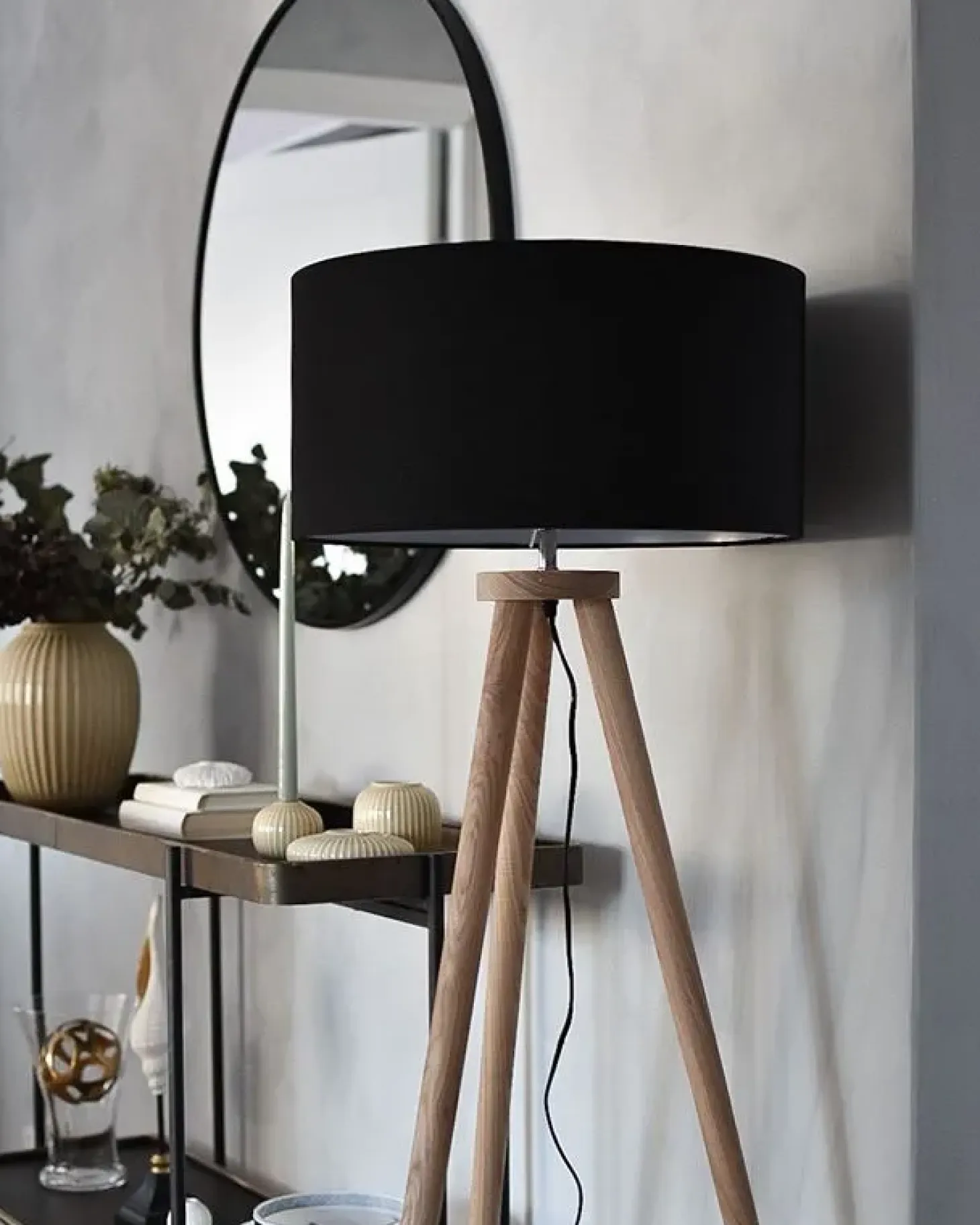 Lampa podłogowa NITRA Drewno dębowe Czarny