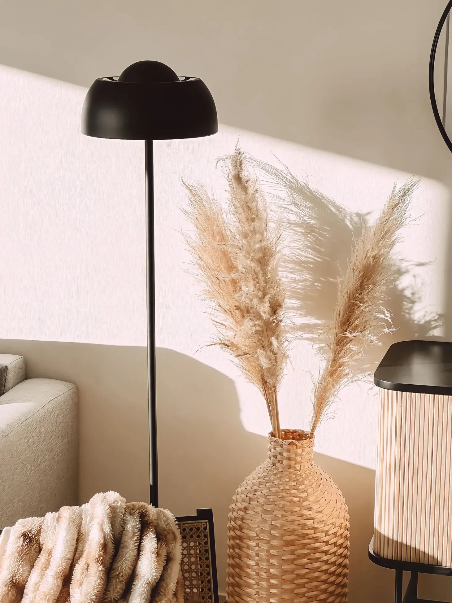 Lampa podłogowa SENETTE Metal Czarny
