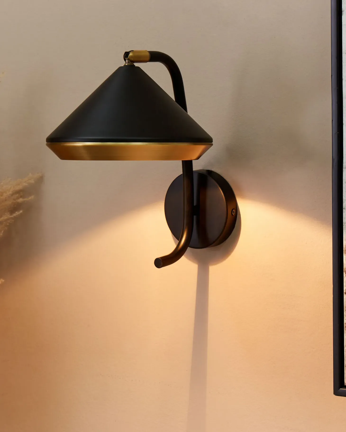 Lampa spot MOKVI Czarny Metal Regulowana