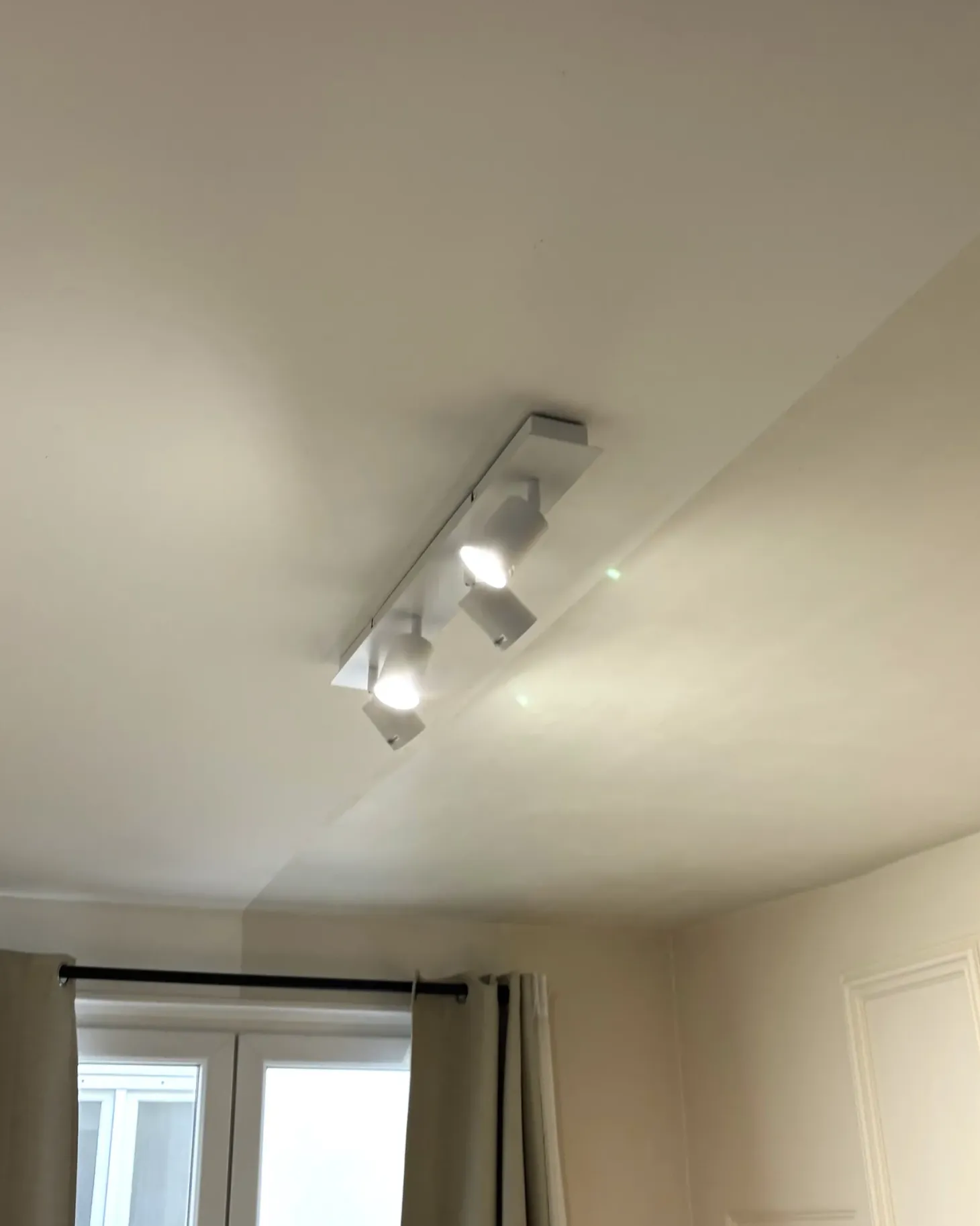Lampa spot 4-punktowa TIGRIS Biały Metal Regulowana