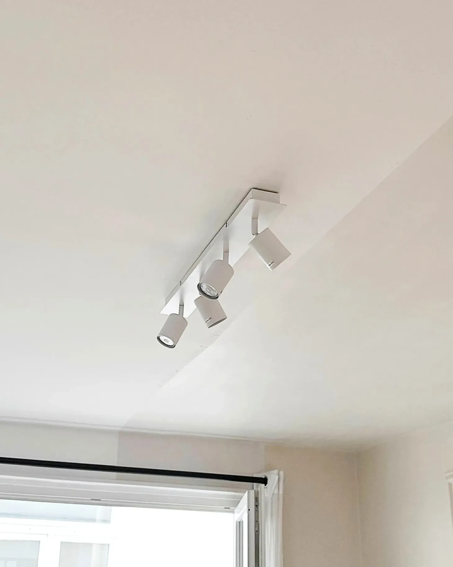 Lampa spot 4-punktowa TIGRIS Biały Metal Regulowana