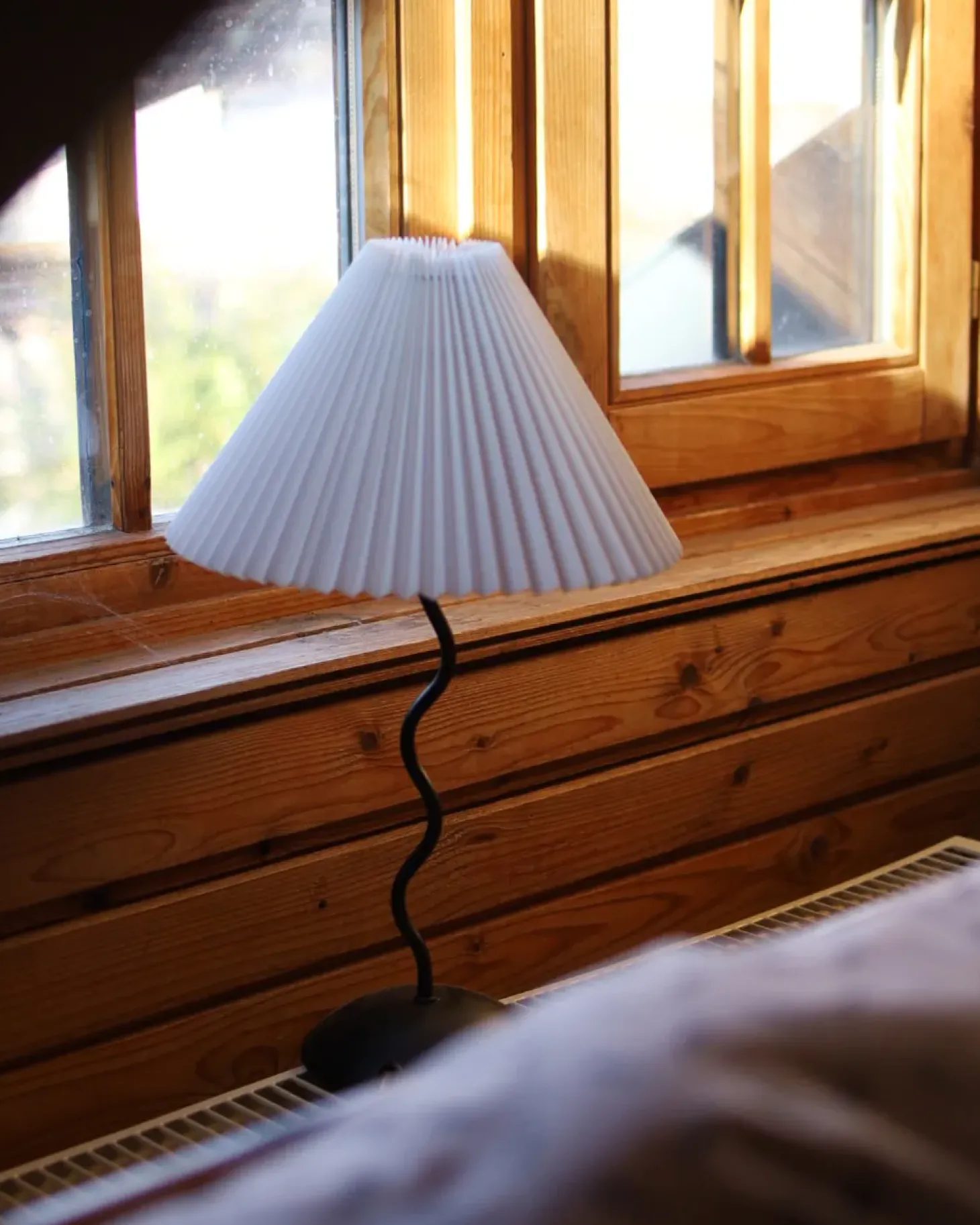 Lampa stołowa JIKAWO Metal Czarny